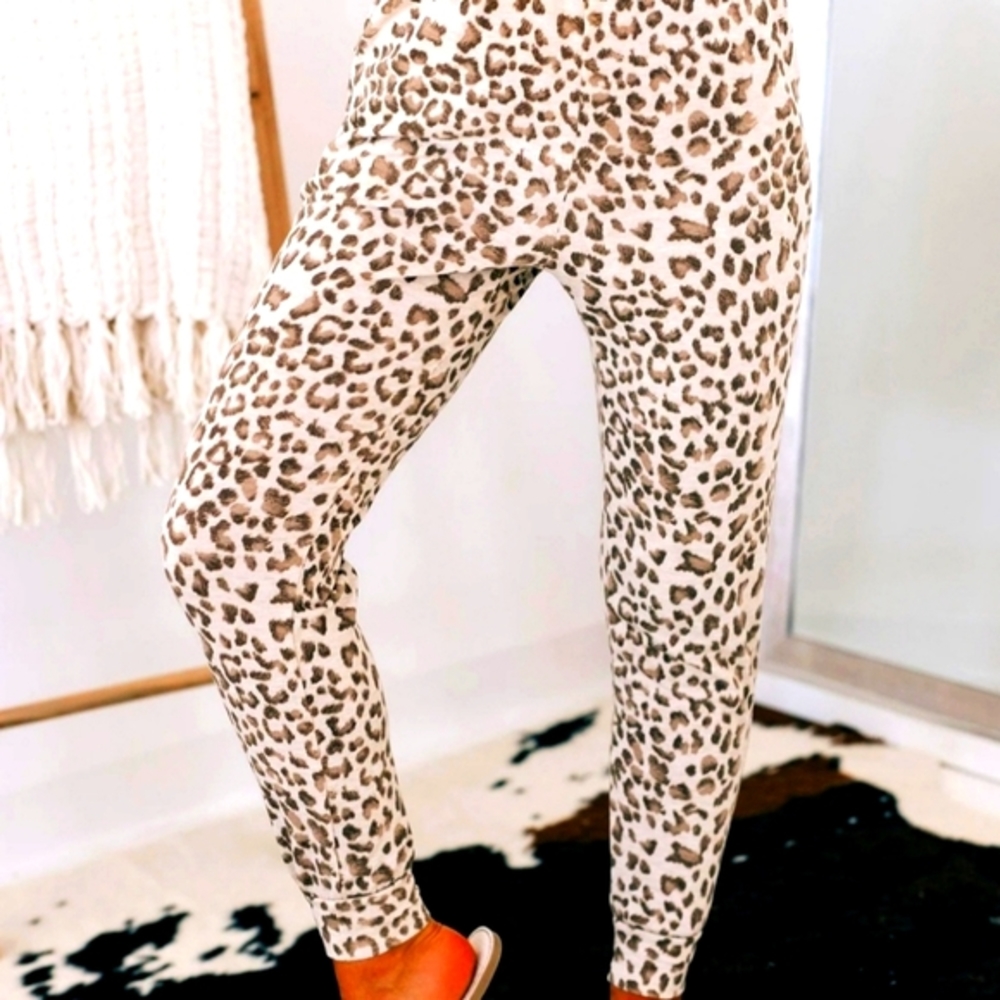 Leopard joggers